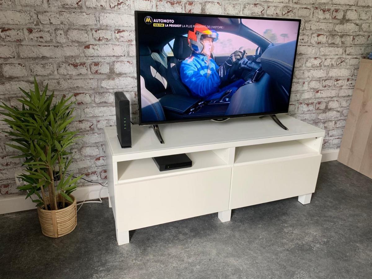 Appartement Tout Confort Dans Une Residence Calme Givet Kültér fotó