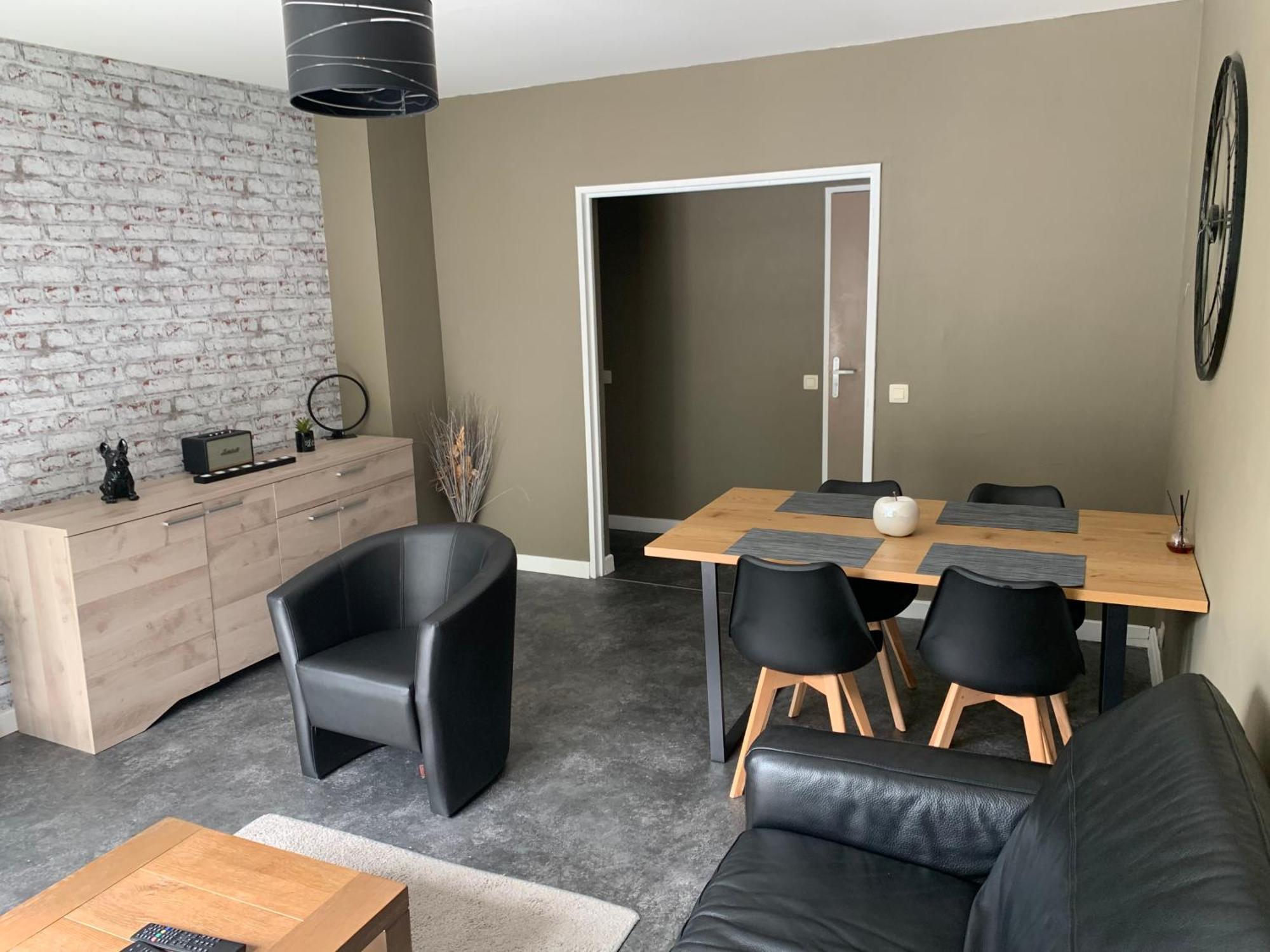 Appartement Tout Confort Dans Une Residence Calme Givet Kültér fotó